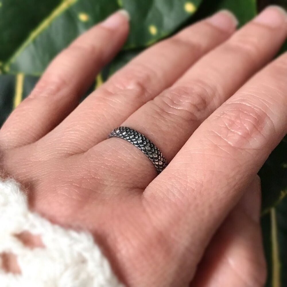 Oxidized Sterling Silver Mermaid Scales Ring - Size 8